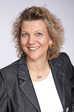 Dr. <b>Claudia Osterkamp-Baerens</b> - 3e874a8e02-Claudia_Web